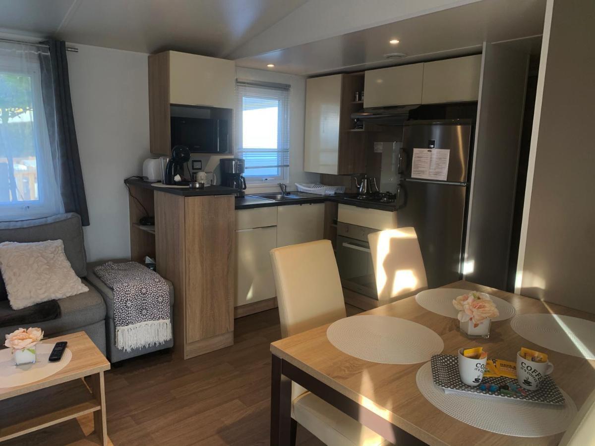 Mobil-Home 4 Etoiles Avec Piscine Proche De Blois อังแซ็ง ภายนอก รูปภาพ