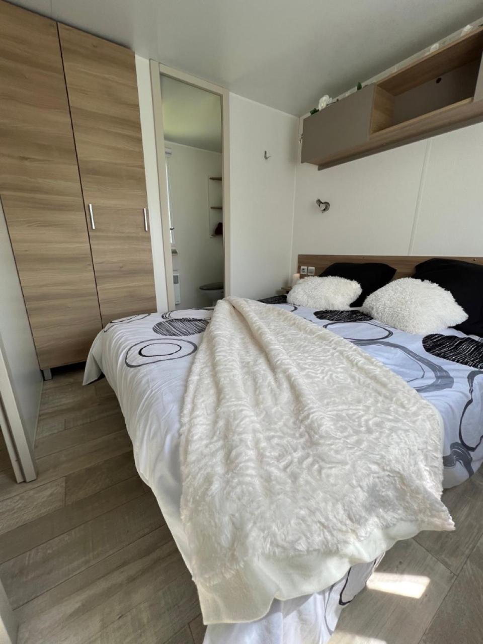 Mobil-Home 4 Etoiles Avec Piscine Proche De Blois อังแซ็ง ภายนอก รูปภาพ